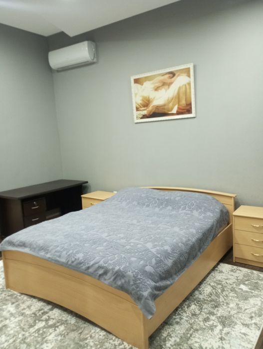 В центре Юнусабада 13кв.2ком.246школа,базар,метро Юнусабад.С ремонтом