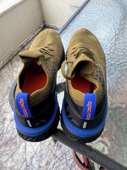 Маратонки NIKE……