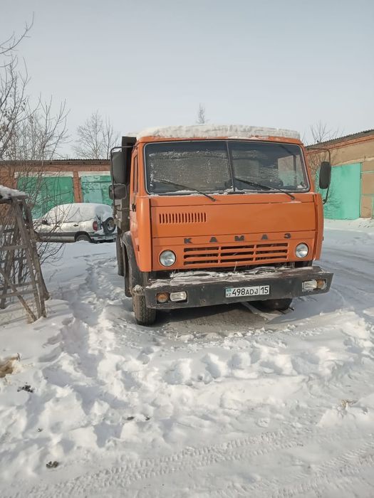КамАЗ самосвал .