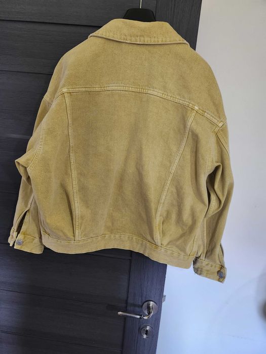 Vand geaca de dama Zara noua, fara eticheta