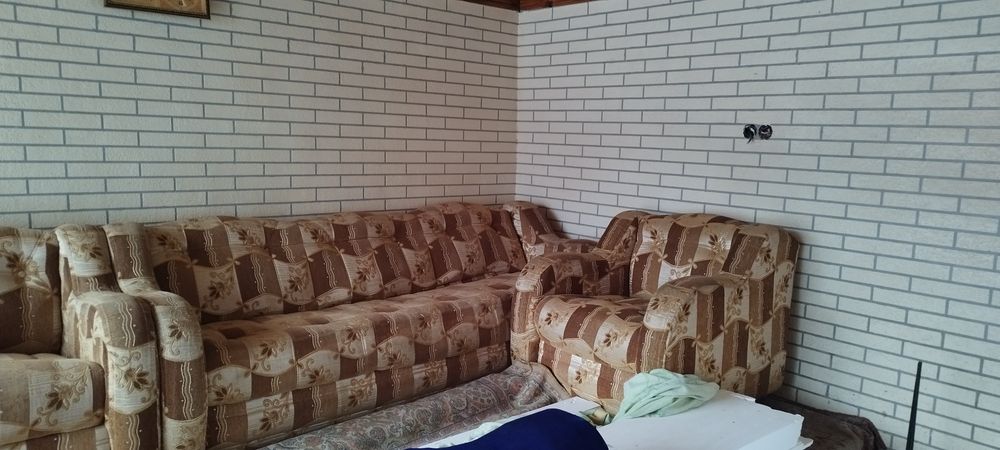 Yumshoq mebel sotiladi