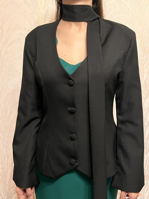 Пиджак женский черный