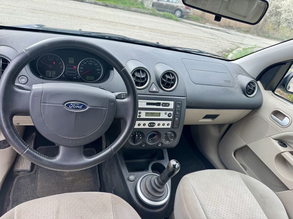 Ford Fiesta 1.4 benzina Cutie Automata !