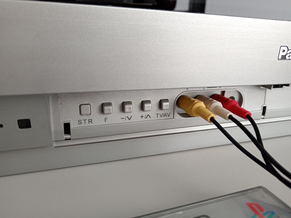 Televizor Panasonic Quintrix de 68 cu tub