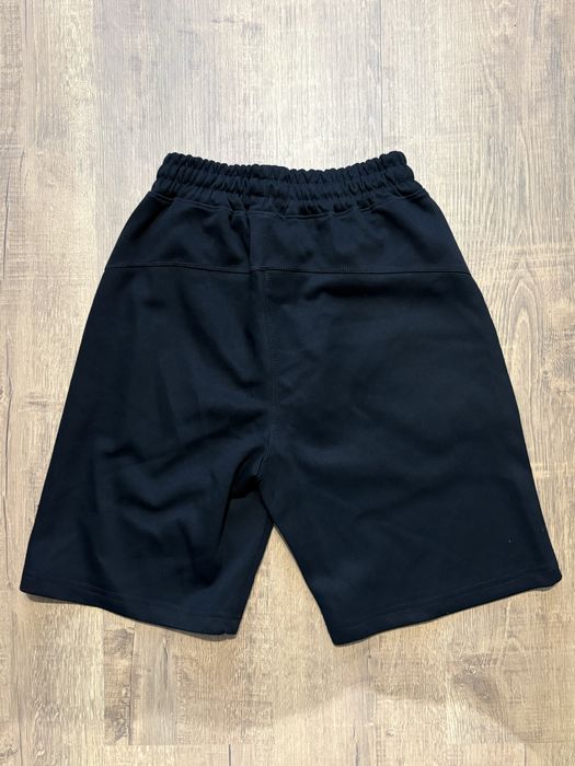 Къси шорти Essentials