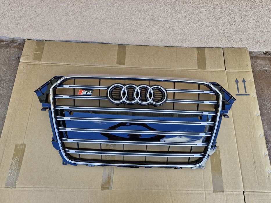 Grila centrala Audi A4 S4 B8 facelift 2012-2015 NOUA