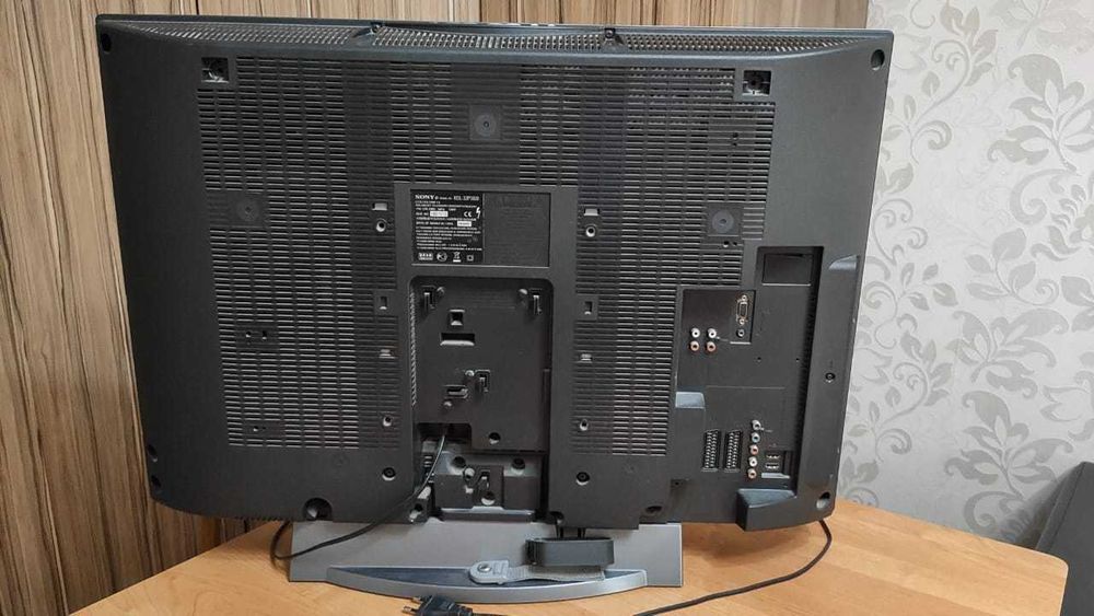 Телевизор Sony Bravia (В РАБОЧЕМ ОТЛИЧНОМ состоянии)