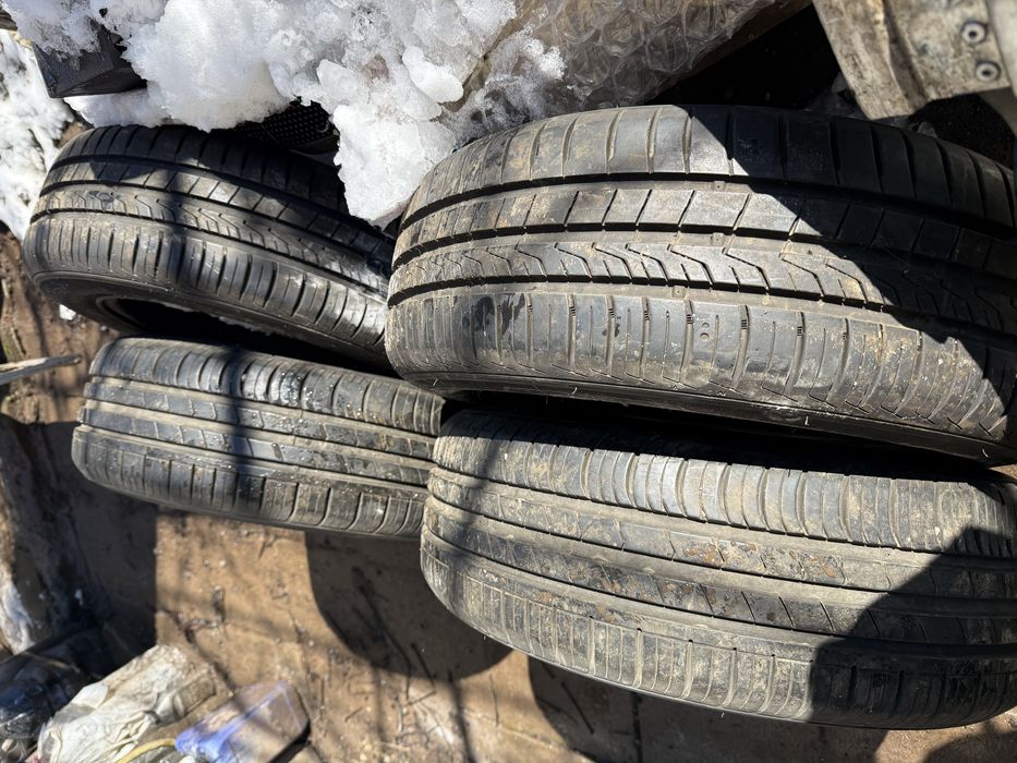 Продавам комплект 4-броя алуминиеви джанти с гуми-14 цола