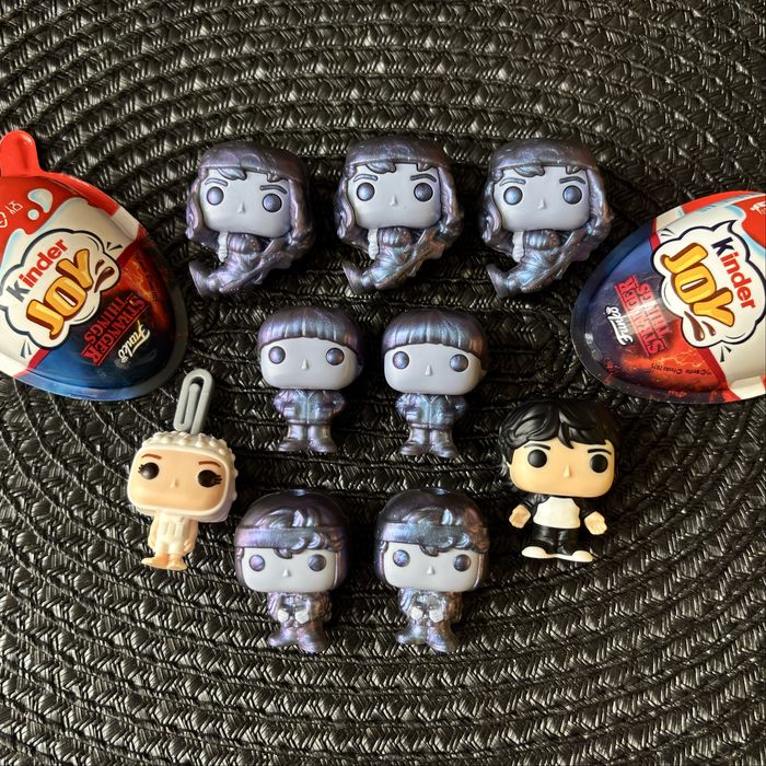 Цяла Колекция Stranger Things Kinder Joy киндер фигурки Fanko Pop