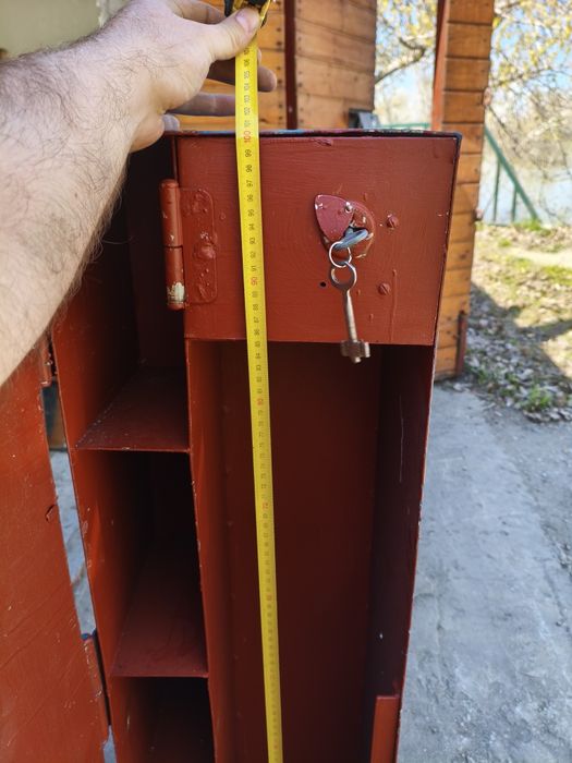 Продам сейф металлический