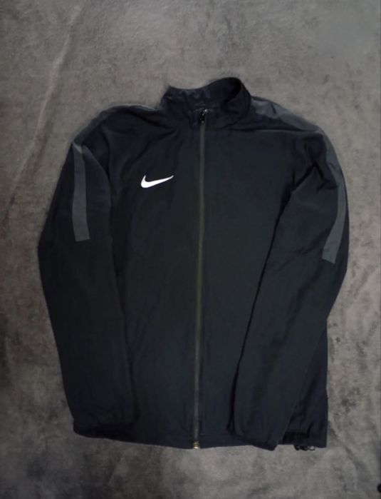 Мъжки спортни горници и тениски