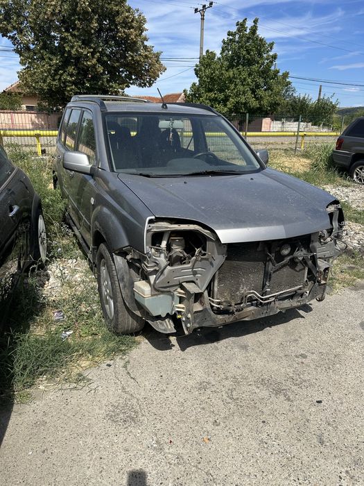 Dezmembrez nissan xtrail 2.2 d T30 orice piesa