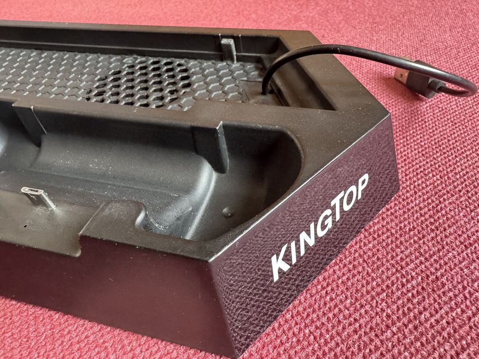 Вертикална охлаждаща и зареждаща стойка Kingtop за PlayStation 4 (PS4)
