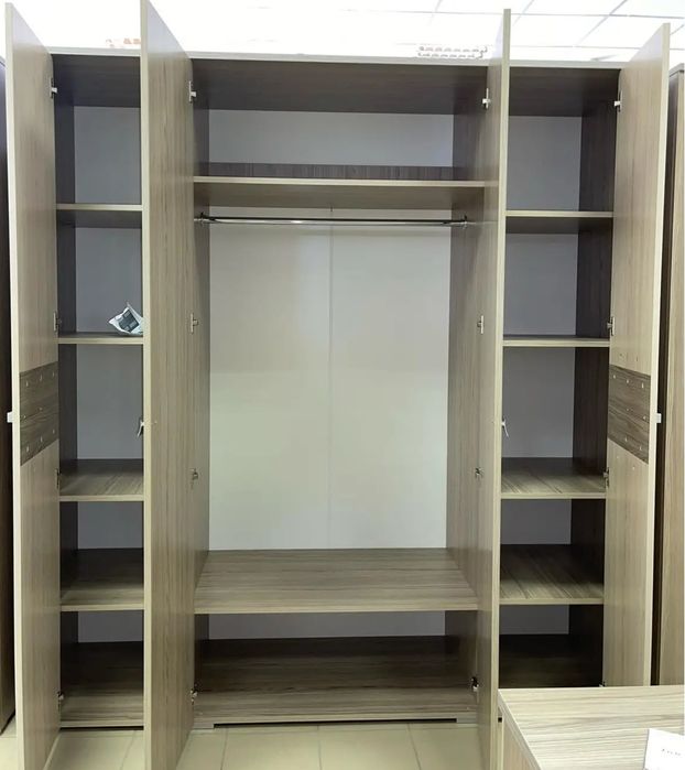 Продам шкаф хорошим состояние