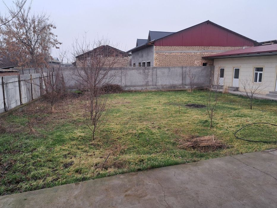 Toshkent vil Bardankol(Yangi Toshkent tum)6 sotix hovli 5xona+kladovka