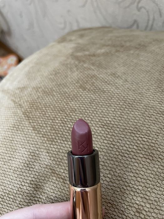 Продам помада KIKO