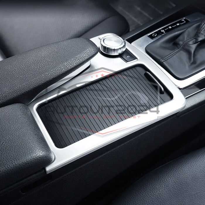 Щора за централна конзола за w204 w207 w212 Mercedes