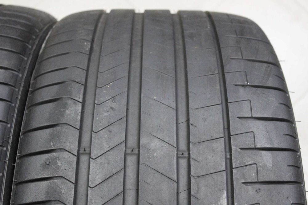 315/30-23 Pirelli P Zero
