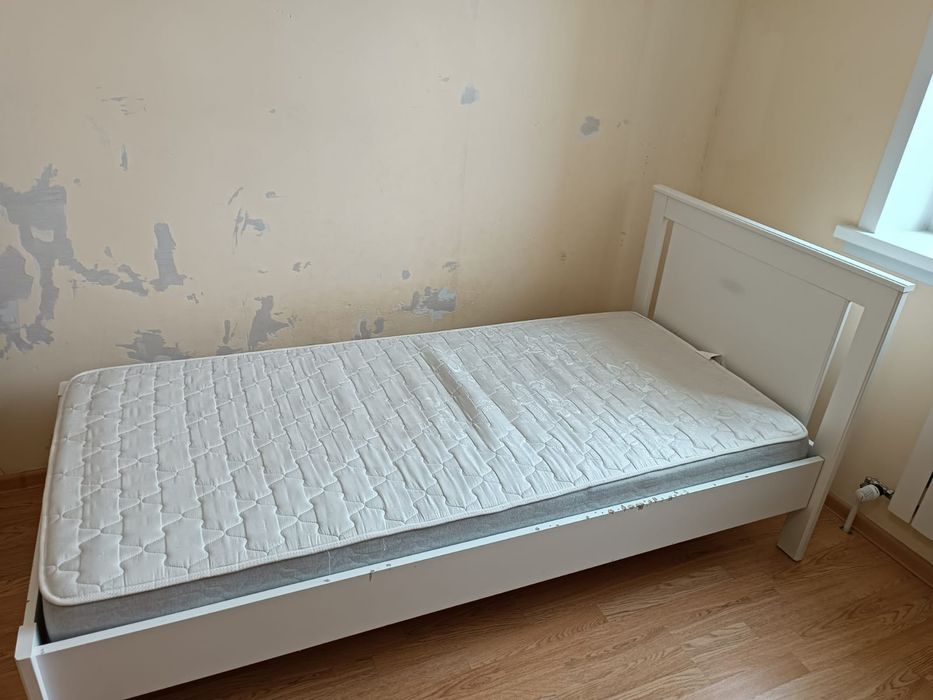 Продам кровать икея 90/200