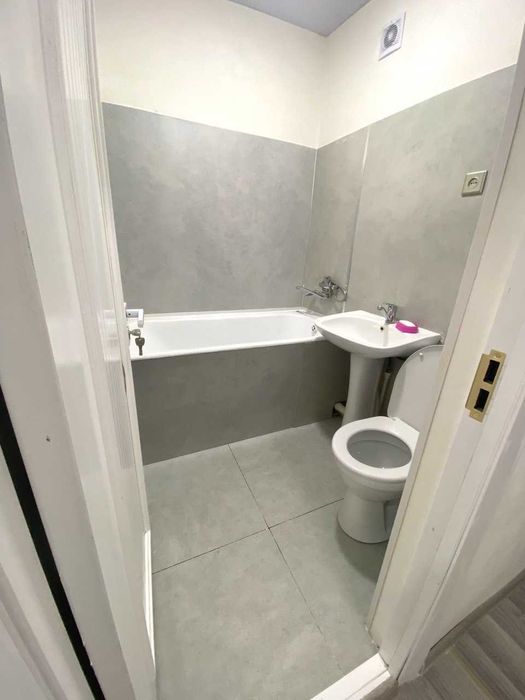 СРОЧНО продается 3/2/2 балкон 2х6 ориентир супермаркет Магнит