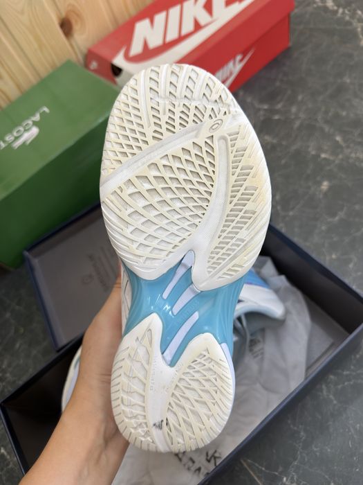 Кросовки для волейбола Asics