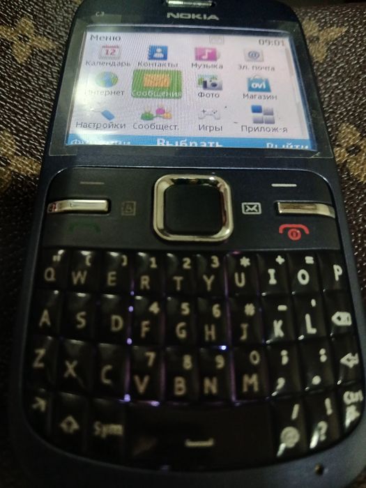 Assalom alekum telefon sotiladi Original Nokia C3 black Qora rang