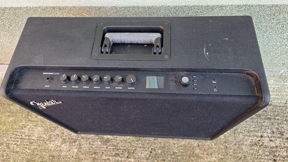 Fender Mustang GT200