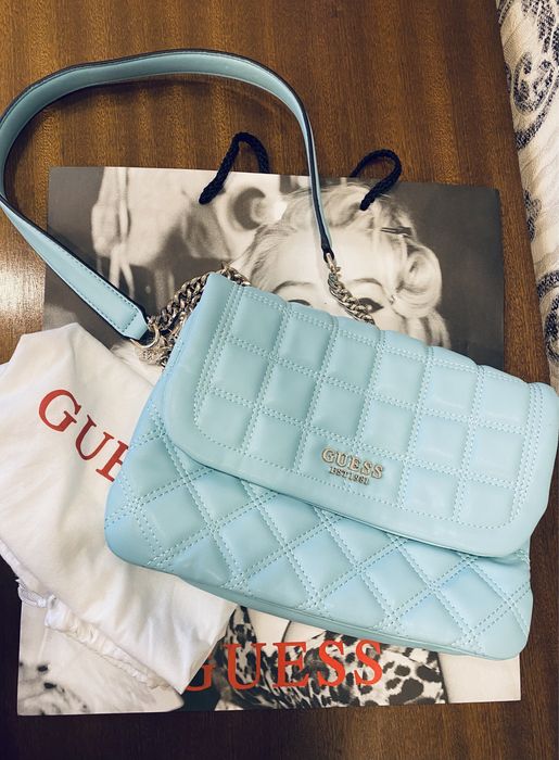 Сумка кросс-боди Guess