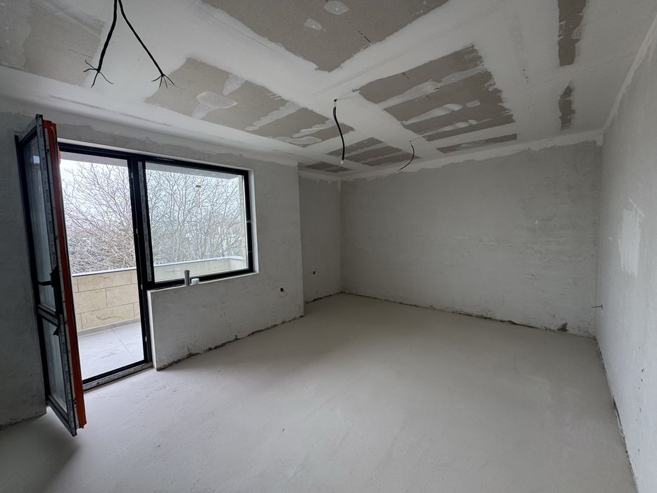 Продава се Тристаен апартамент в Първомай - 88 кв.м за 481 €/кв.м - Снимка #8