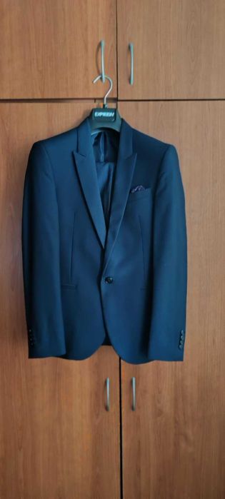 Costum baieti nr. 42( 155-167cm 50-62kg)