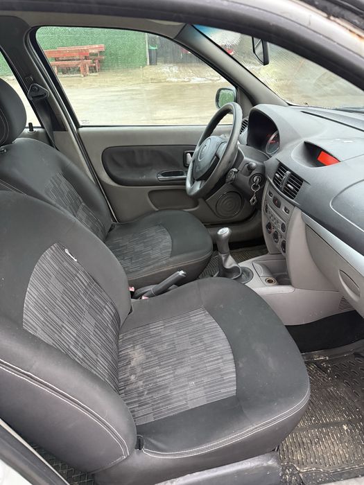 Renault Clio Symbol 1.5 diesel 2010