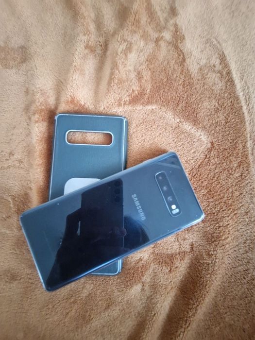 Samsung S10 PLUS 128/8 продам или обмен