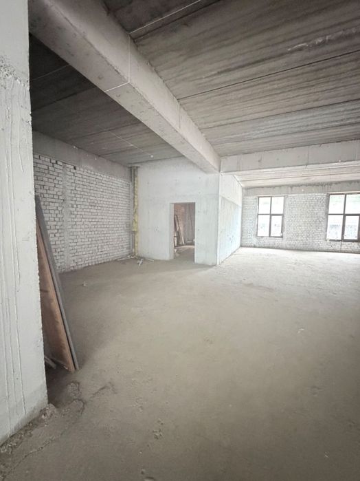 сдаем помещение  400 кв м2 F01