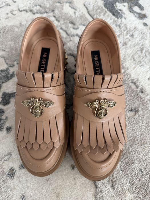 Pantofi musete bee