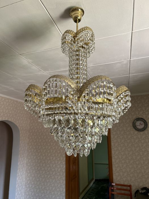 хрустальная люстра