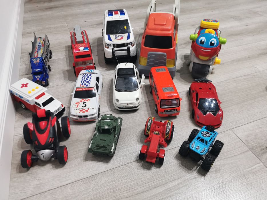 Lot mașinuțe pt copii