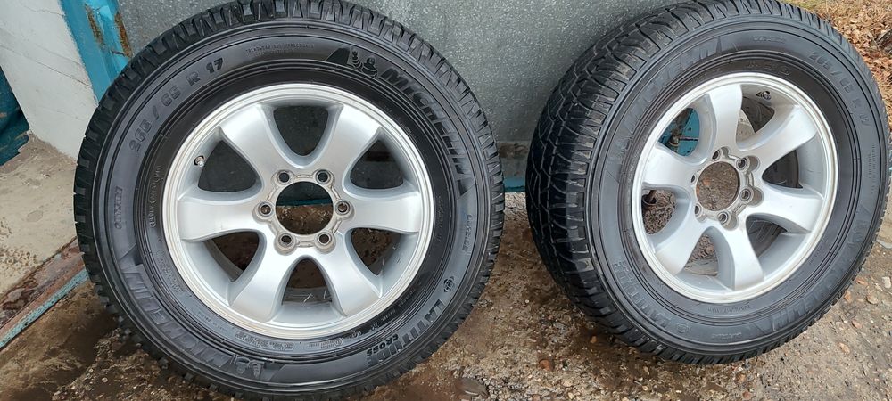 Продам резину Мишлен Б/У. Без дисков