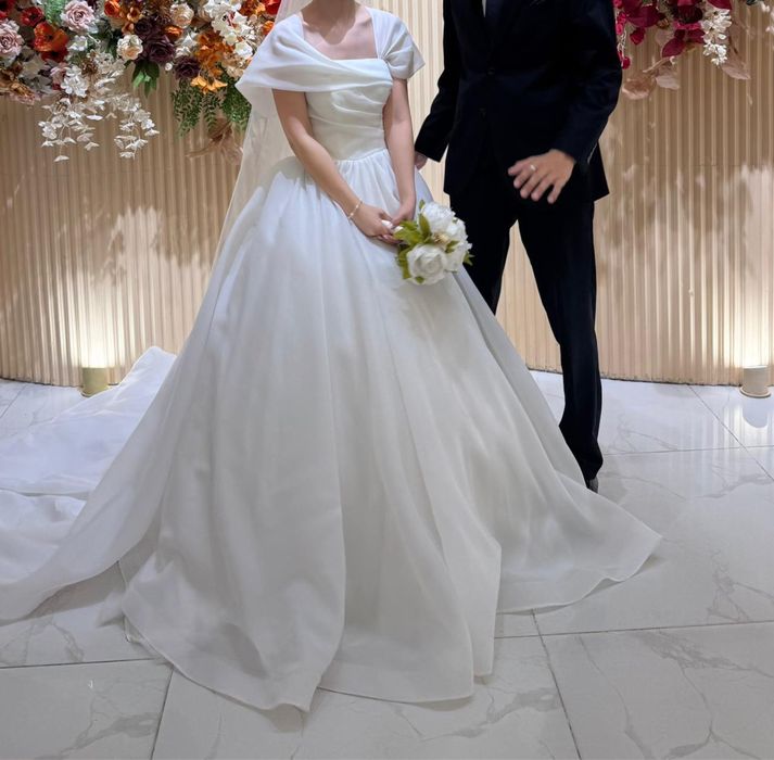 Свадебное платье