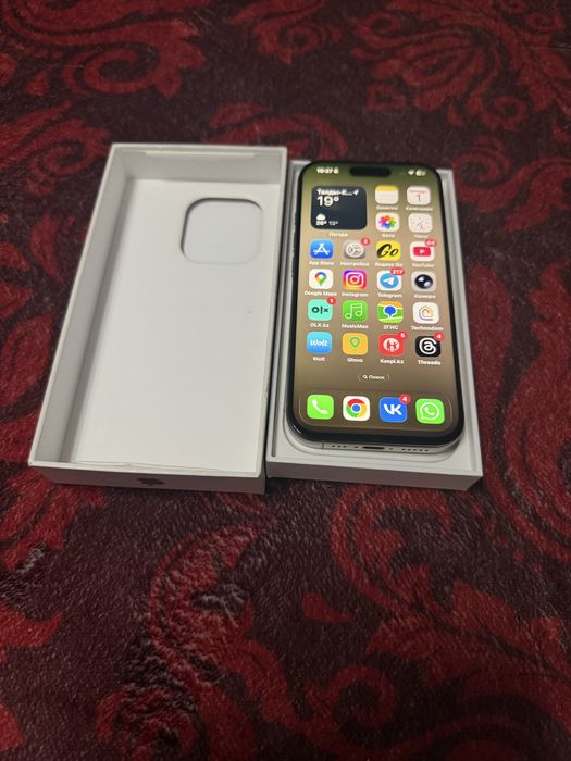 Продам iphone 16 pro silver 256gb акб 88%