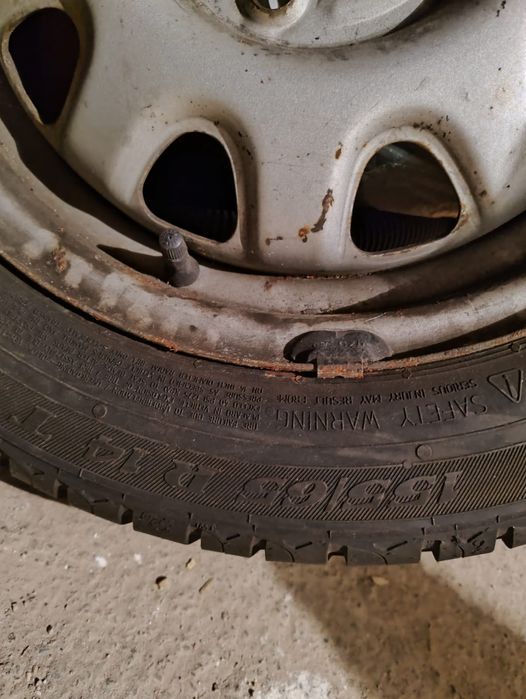 Vând 4 roti cu genti de vara 155/65/R14