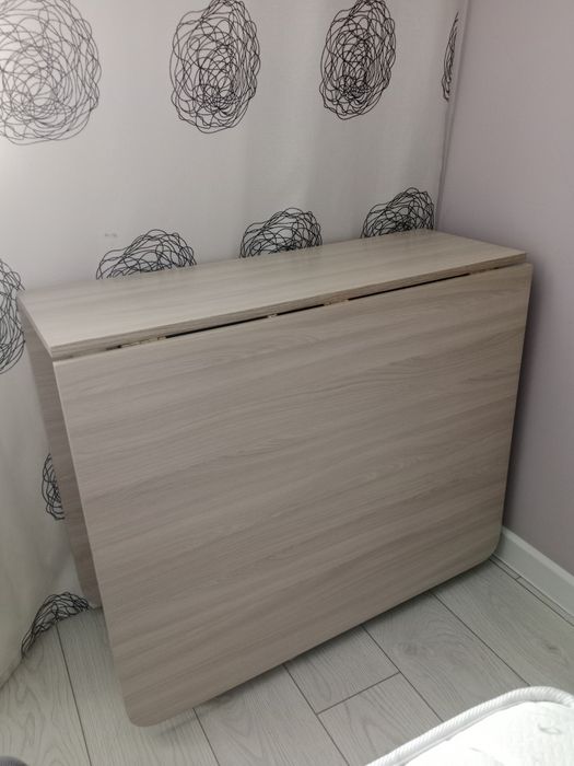 Продам стол книжка