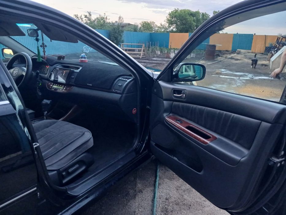 Продам Toyota Camry 2003 год,европеец,кожа