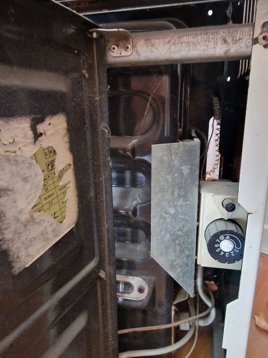 Vând convector Gaze dublu elemenți în stare de funcționare fără proble