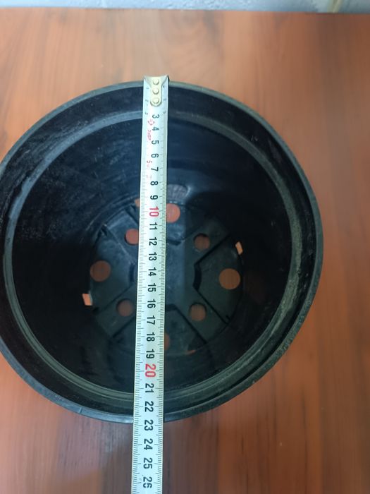 Продам горшки для цветов