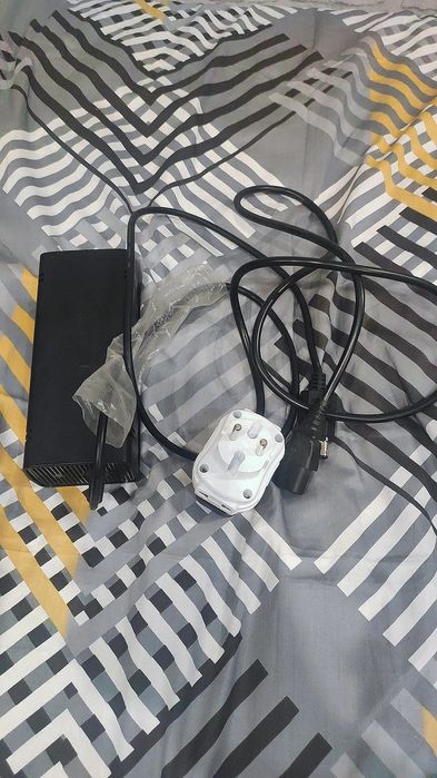 Продам Xbox 360.