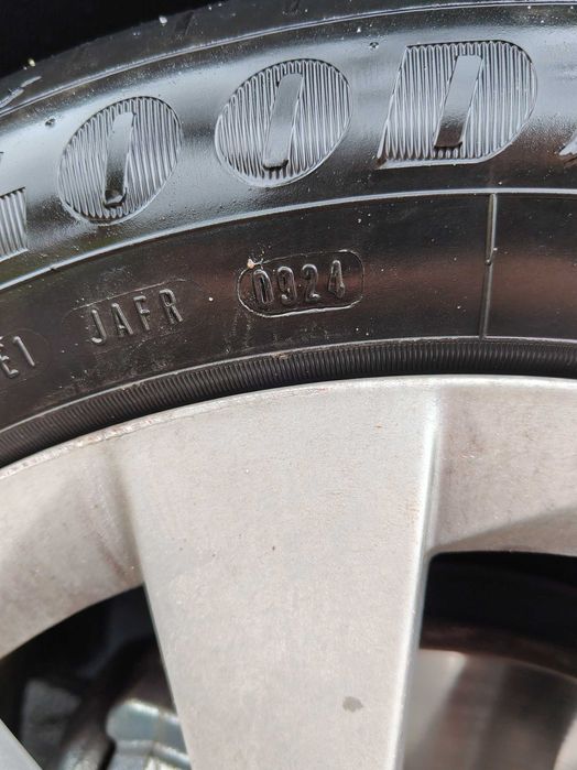 Летни гуми Goodyear 205 55 17, без забележки, бартер