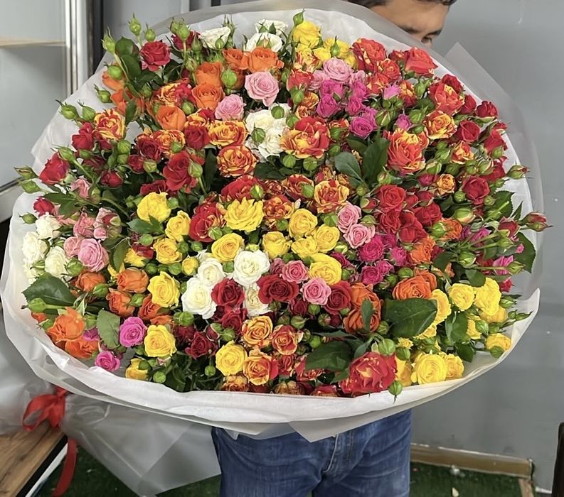 Букет 51 спрей роз - 20.000