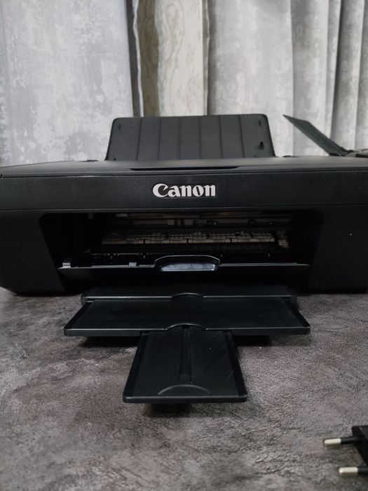 Продам цветной принтер Canon pixma e414