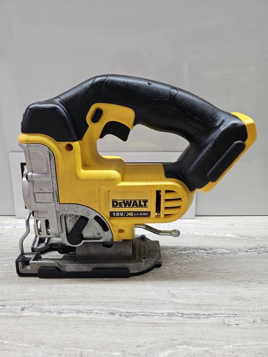 Dewalt Зеге DCS331 18V.