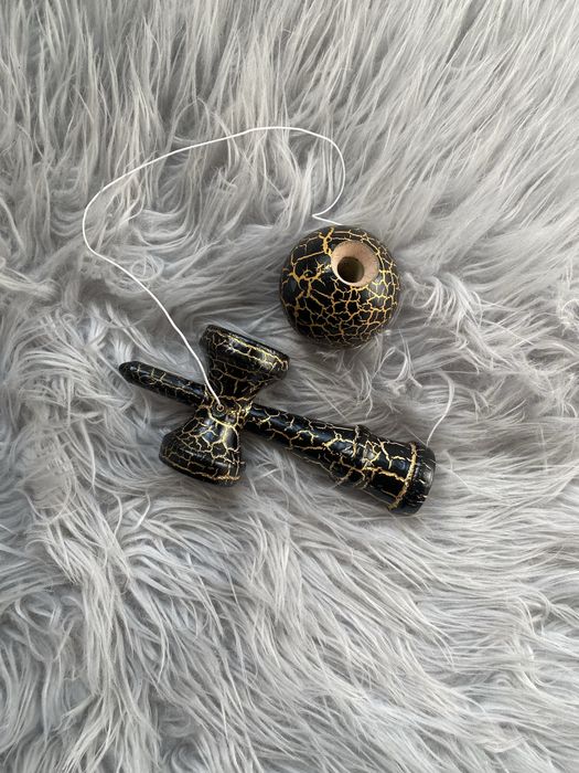 kendama nefolosita